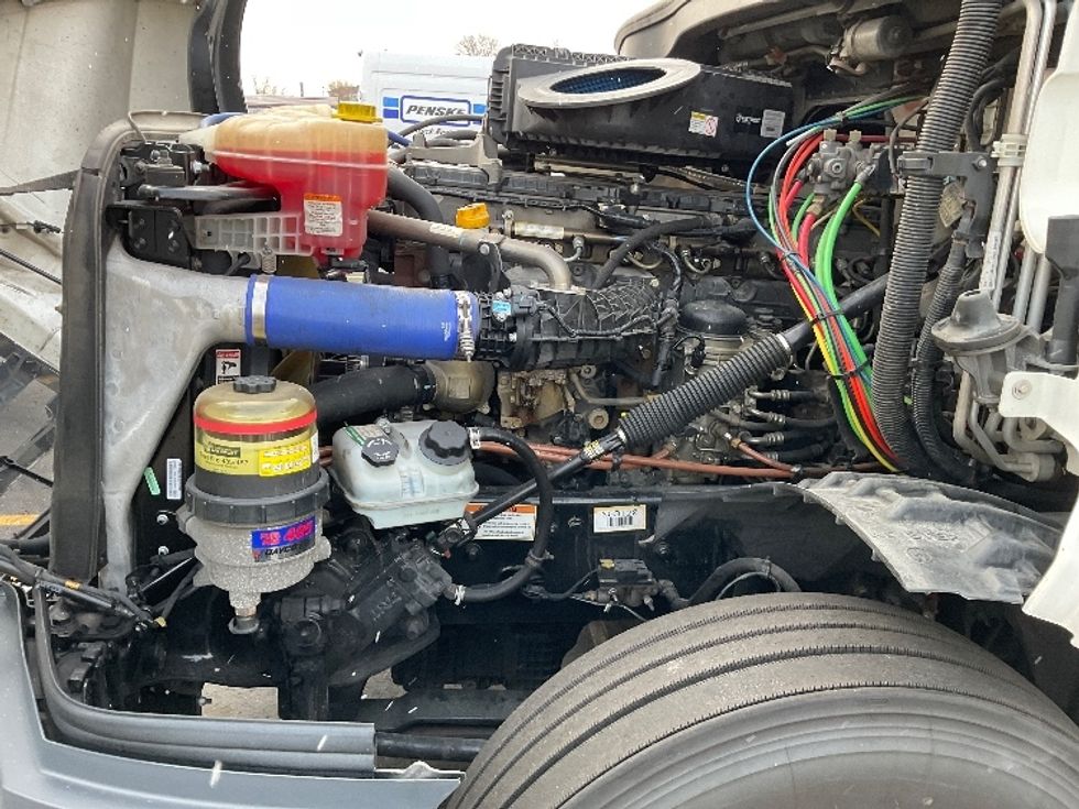 Sleeper Tractor-Heavy Duty Tractors-Freightliner-2022-T12664ST-Indianapolis-IN-491,879\n\t\tmiles-$ 66,000 - Image 21