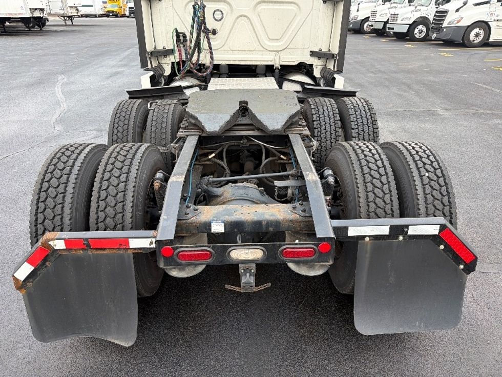 Sleeper Tractor-Heavy Duty Tractors-Freightliner-2022-T12664ST-Indianapolis-IN-491,879\n\t\tmiles-$ 66,000 - Image 6
