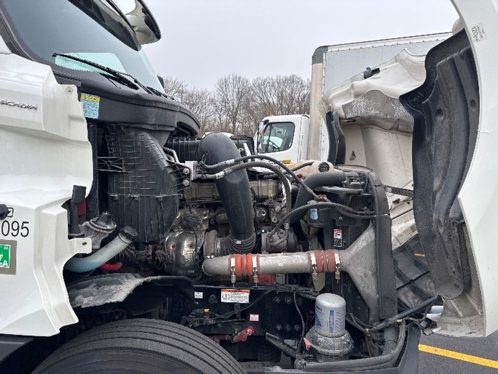 Sleeper Tractor-Heavy Duty Tractors-Freightliner-2022-T12664ST-Indianapolis-IN-498,851\n\t\tmiles-$ 60,750 - Image 20