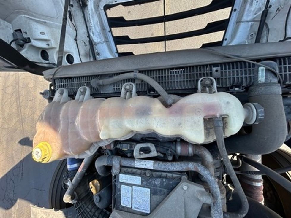 Sleeper Tractor-Heavy Duty Tractors-Freightliner-2022-T12664ST-Indianapolis-IN-511,432\n\t\tmiles-$ 66,750 - Image 17