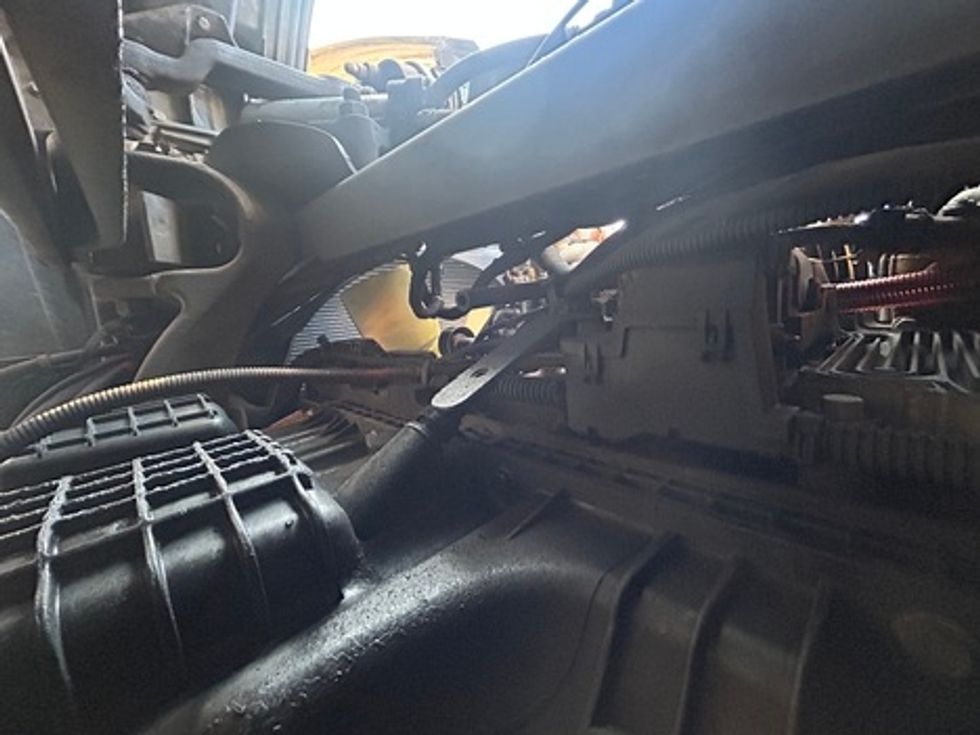 Sleeper Tractor-Heavy Duty Tractors-Freightliner-2022-T12664ST-Indianapolis-IN-557,582\n\t\tmiles-$ 71,250 - Image 23