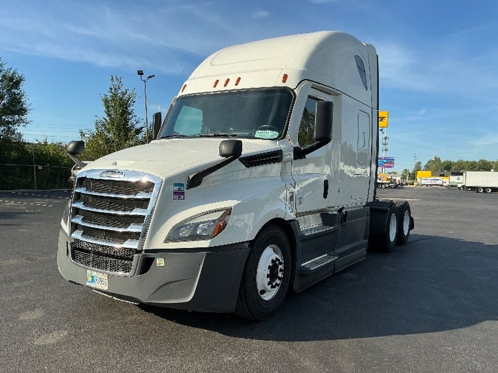 Sleeper Tractor-Heavy Duty Tractors-Freightliner-2022-T12664ST-Indianapolis-IN-572,610\n\t\tmiles-$ 69,750 - Image 3