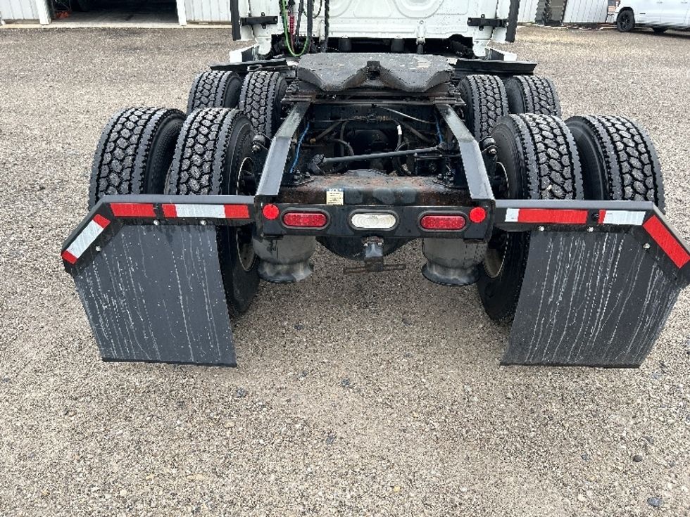 Sleeper Tractor-Heavy Duty Tractors-Freightliner-2022-T12664ST-Indianapolis-IN-649,982\n\t\tmiles-$ 56,000 - Image 6
