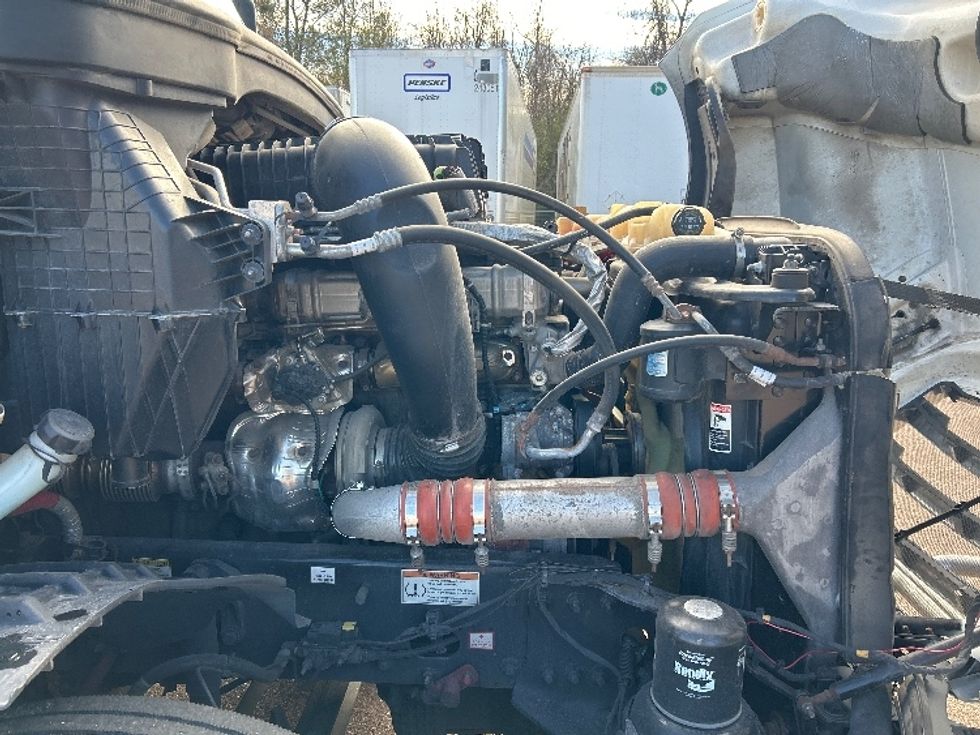 Sleeper Tractor-Heavy Duty Tractors-Freightliner-2022-T12664ST-Jackson-MS-473,705\n\t\tmiles-$ 75,750 - Image 20