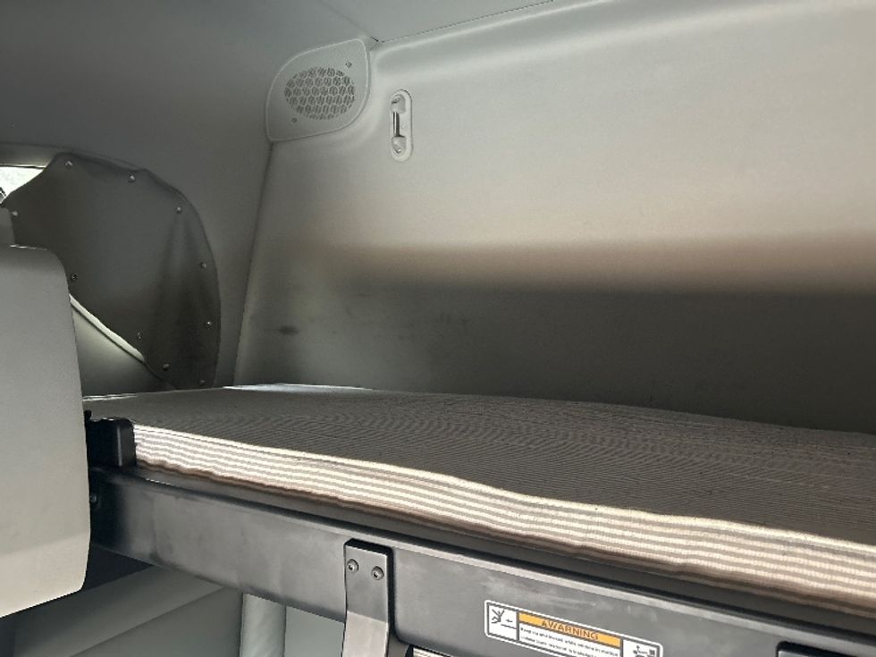 Sleeper Tractor-Heavy Duty Tractors-Freightliner-2022-T12664ST-Jackson-MS-473,705\n\t\tmiles-$ 75,750 - Image 23