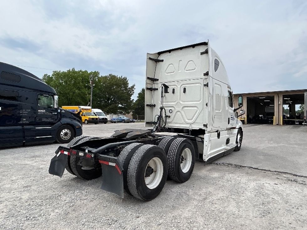 Sleeper Tractor-Heavy Duty Tractors-Freightliner-2022-T12664ST-Jackson-TN-392,797\n\t\tmiles-$ 83,750 - Image 7