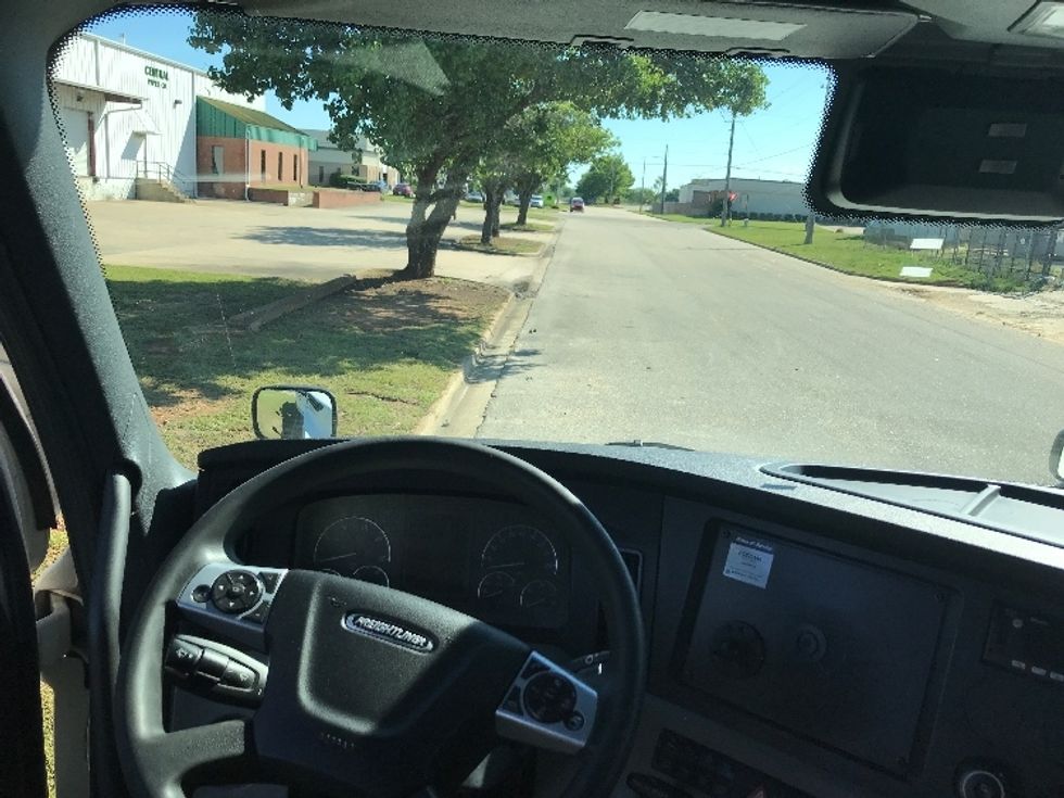 Sleeper Tractor-Heavy Duty Tractors-Freightliner-2022-T12664ST-Jacksonville-FL-639,527\n\t\tmiles-$ 62,000 - Image 11