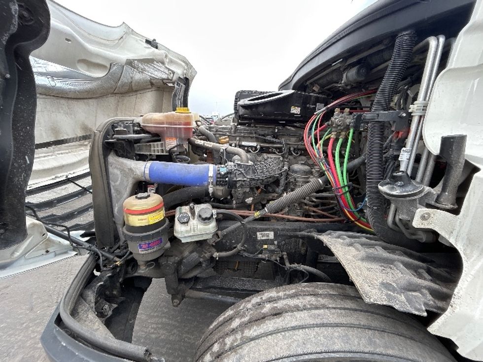 Sleeper Tractor-Heavy Duty Tractors-Freightliner-2022-T12664ST-Jerome-ID-690,484\n\t\tmiles-$ 54,750 - Image 21