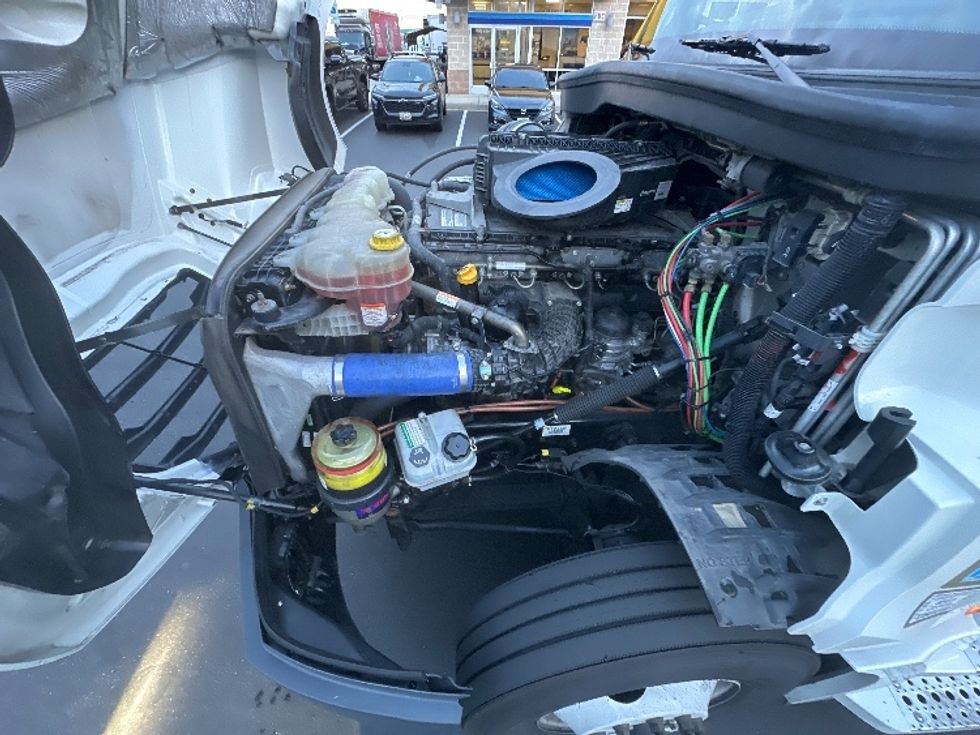 Sleeper Tractor-Heavy Duty Tractors-Freightliner-2022-T12664ST-Jessup-MD-317,129\n\t\tmiles-$ 86,000 - Image 21