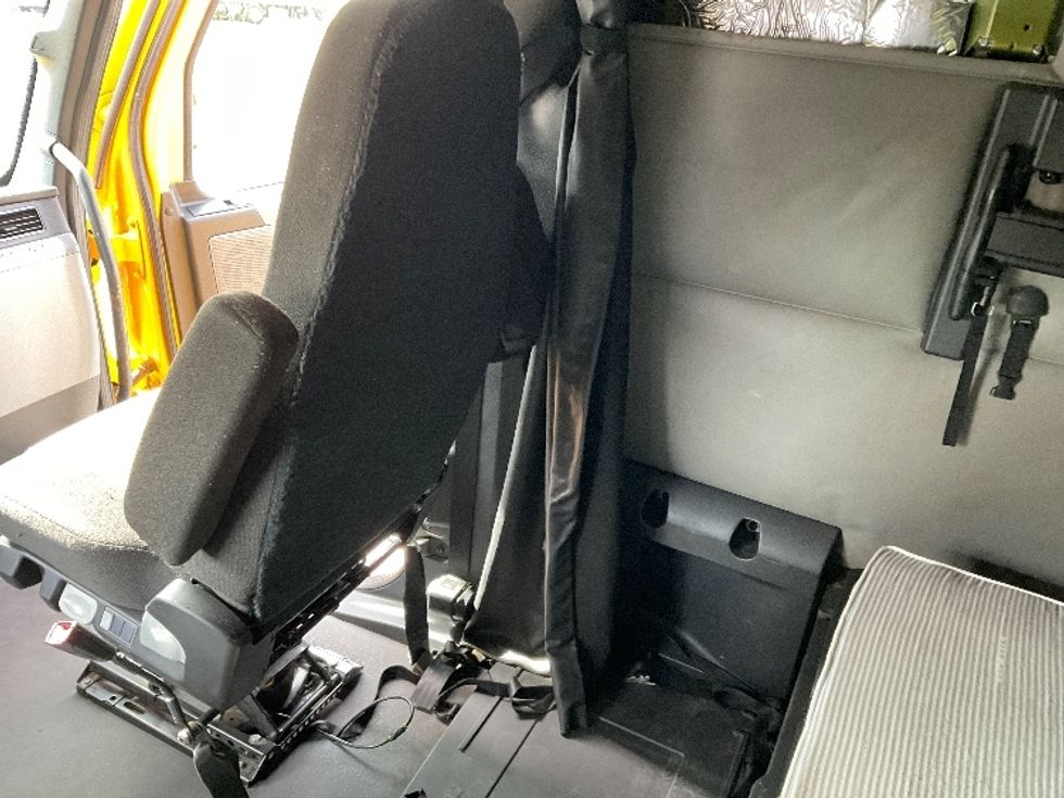 Sleeper Tractor-Heavy Duty Tractors-Freightliner-2022-T12664ST-Jessup-PA-574,894\n\t\tmiles-$ 57,500 - Image 19