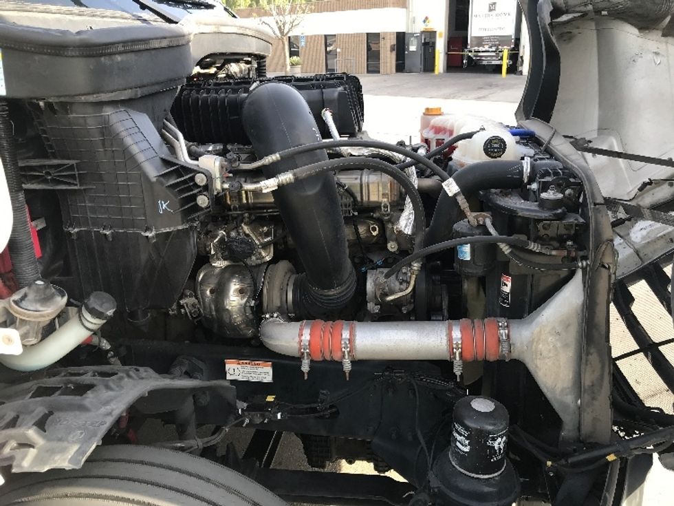 Sleeper Tractor-Heavy Duty Tractors-Freightliner-2022-T12664ST-Jurupa Valley-CA-565,632\n\t\tmiles-$ 67,000 - Image 16