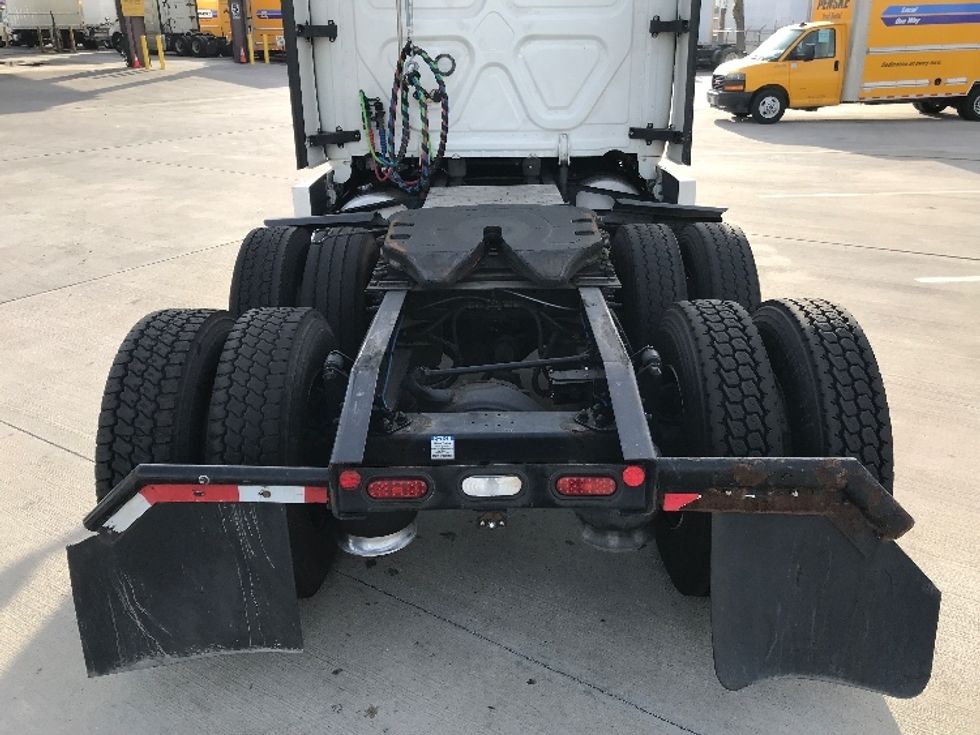 Sleeper Tractor-Heavy Duty Tractors-Freightliner-2022-T12664ST-Jurupa Valley-CA-565,632\n\t\tmiles-$ 67,000 - Image 6