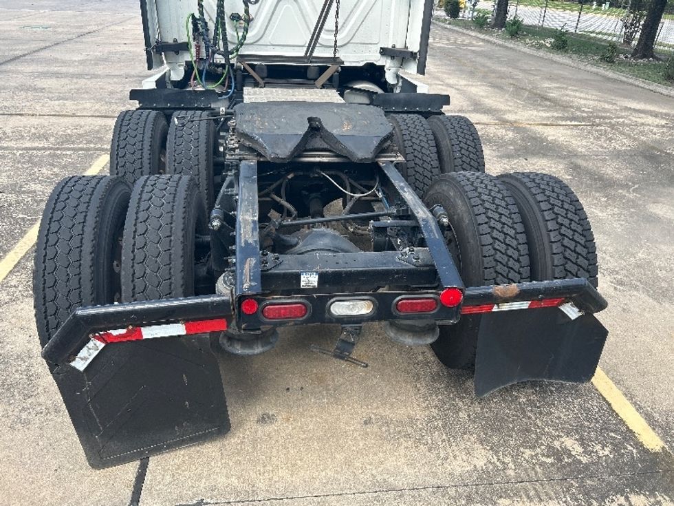 Sleeper Tractor-Heavy Duty Tractors-Freightliner-2022-T12664ST-Katy-TX-503,620\n\t\tmiles-$ 73,250 - Image 6