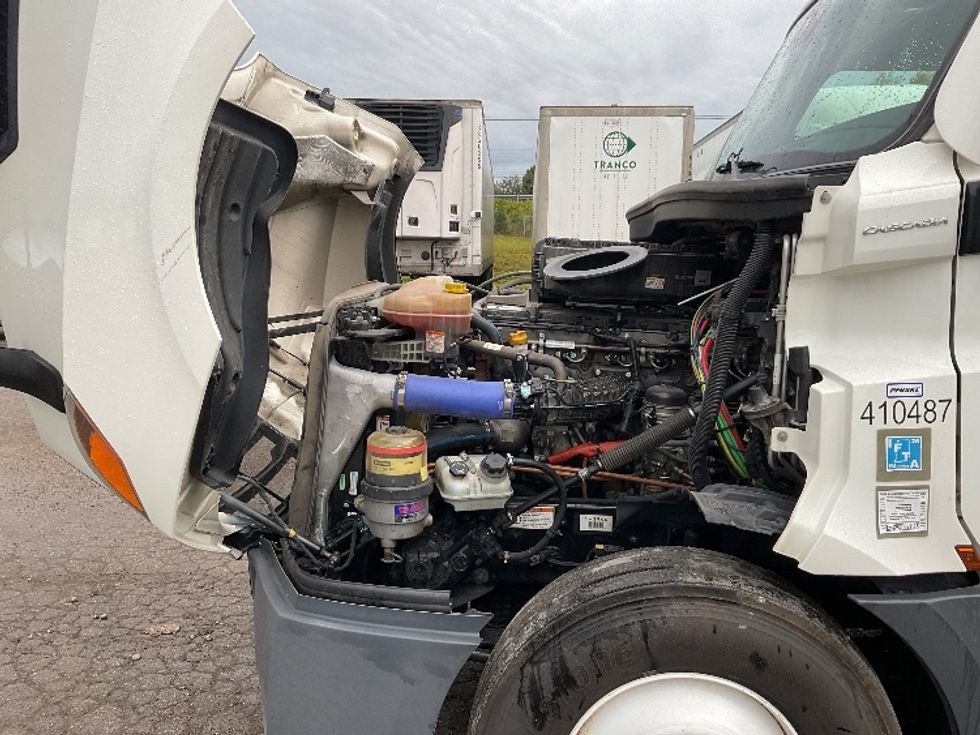 Sleeper Tractor-Heavy Duty Tractors-Freightliner-2022-T12664ST-Knoxville-TN-751,474\n\t\tmiles-$ 47,250 - Image 21