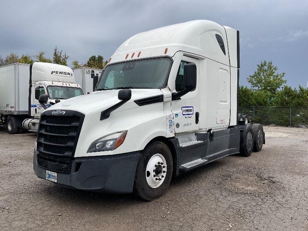 Sleeper Tractor-Heavy Duty Tractors-Freightliner-2022-T12664ST-Knoxville-TN-751,474\n\t\tmiles-$ 47,250 - Image 3