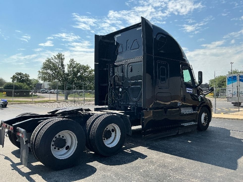 Sleeper Tractor-Heavy Duty Tractors-Freightliner-2022-T12664ST-La Porte-IN-340,348\n\t\tmiles-$ 88,500 - Image 7