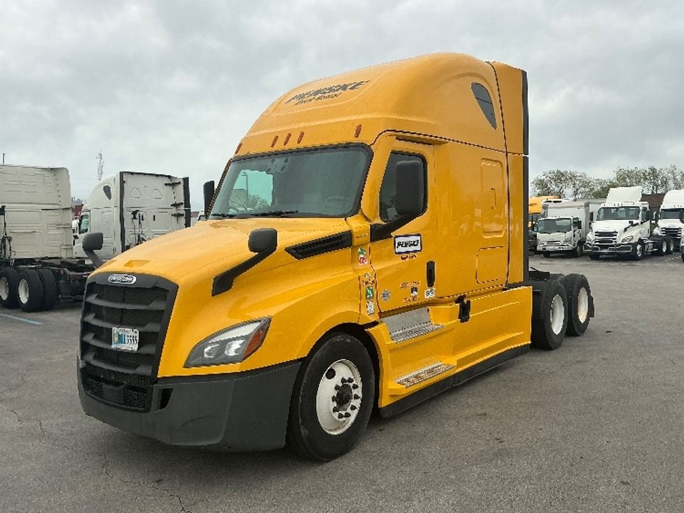 Sleeper Tractor-Heavy Duty Tractors-Freightliner-2022-T12664ST-La Porte-IN-447,536\n\t\tmiles-$ 72,000 - Image 3