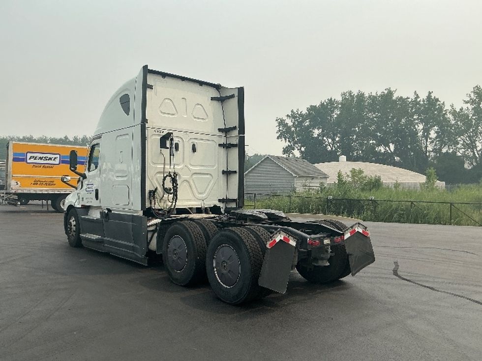 Sleeper Tractor-Heavy Duty Tractors-Freightliner-2022-T12664ST-La Porte-IN-473,716\n\t\tmiles-$ 75,500 - Image 5