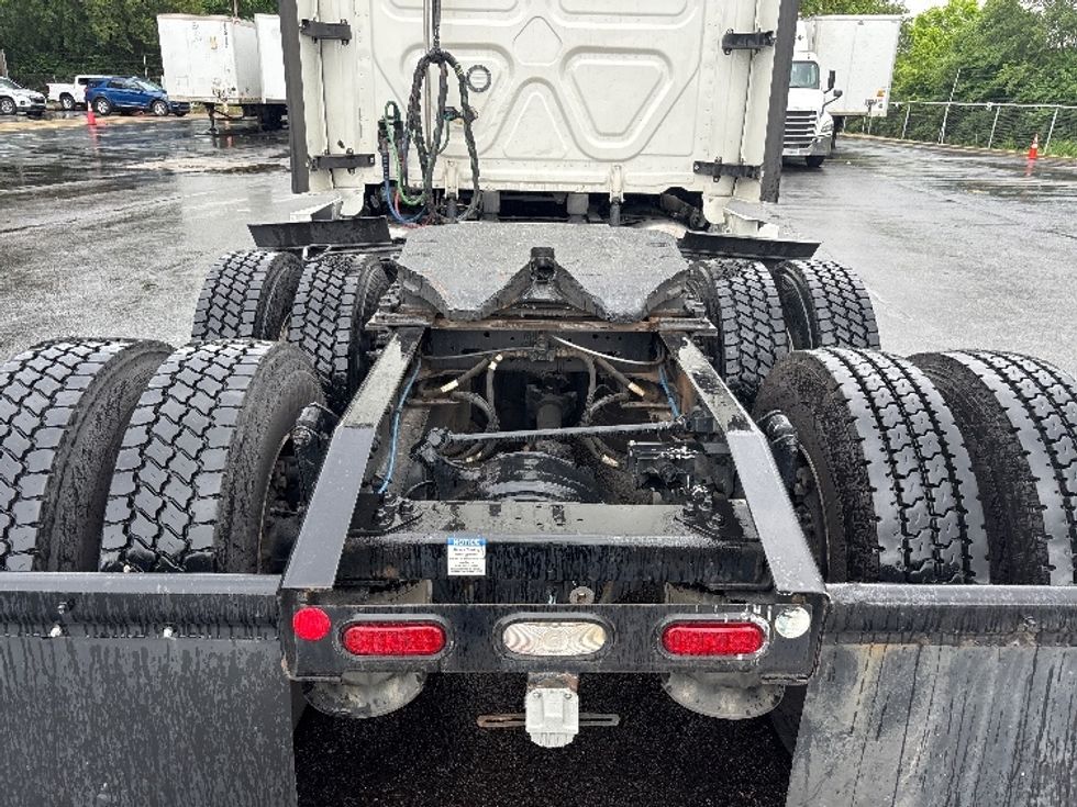 Sleeper Tractor-Heavy Duty Tractors-Freightliner-2022-T12664ST-La Porte-IN-505,155\n\t\tmiles-$ 64,750 - Image 6