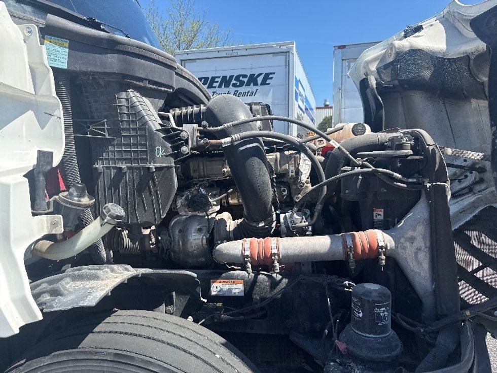 Sleeper Tractor-Heavy Duty Tractors-Freightliner-2022-T12664ST-La Porte-IN-553,722\n\t\tmiles-$ 60,250 - Image 20