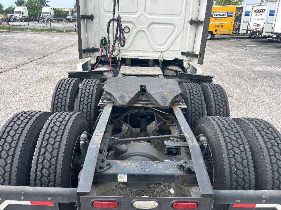 Sleeper Tractor-Heavy Duty Tractors-Freightliner-2022-T12664ST-La Porte-IN-614,836\n\t\tmiles-$ 63,750 - Image 6