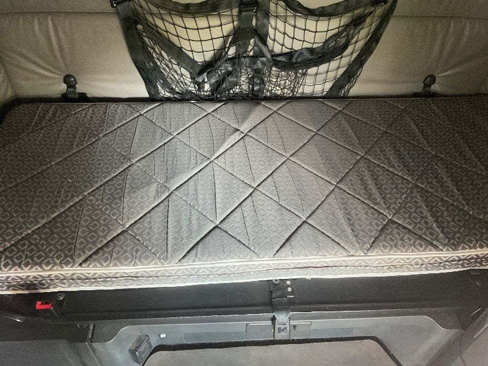 Sleeper Tractor-Heavy Duty Tractors-Freightliner-2022-T12664ST-La Vergne-TN-569,243\n\t\tmiles-$ 65,250 - Image 17