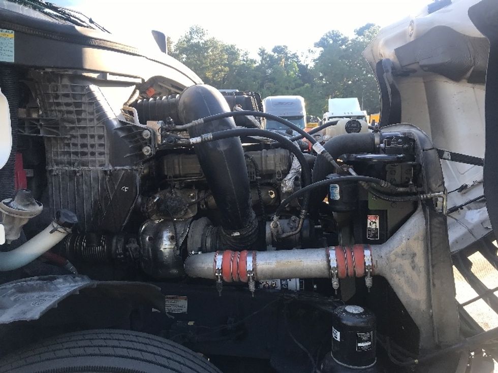 Sleeper Tractor-Heavy Duty Tractors-Freightliner-2022-T12664ST-Ladson-SC-371,394\n\t\tmiles-$ 83,250 - Image 20