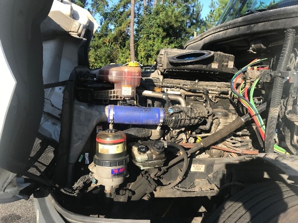 Sleeper Tractor-Heavy Duty Tractors-Freightliner-2022-T12664ST-Ladson-SC-371,394\n\t\tmiles-$ 83,250 - Image 21