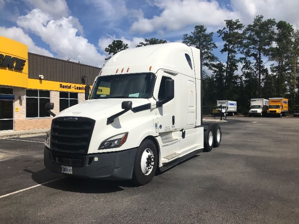 Sleeper Tractor-Heavy Duty Tractors-Freightliner-2022-T12664ST-Ladson-SC-371,394\n\t\tmiles-$ 83,250 - Image 3