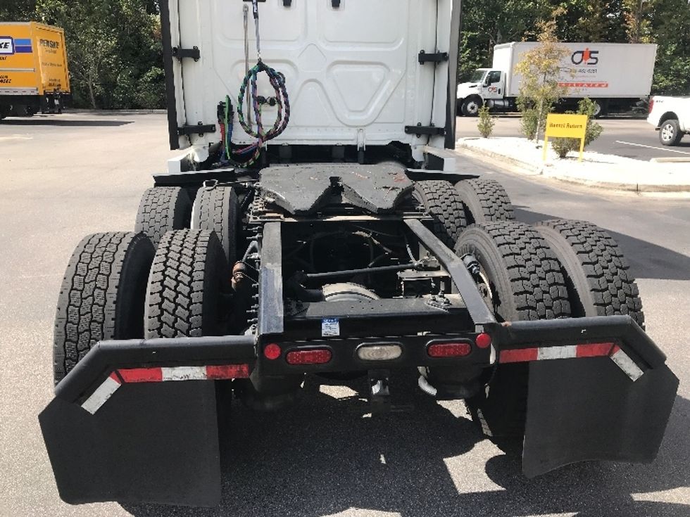 Sleeper Tractor-Heavy Duty Tractors-Freightliner-2022-T12664ST-Ladson-SC-371,394\n\t\tmiles-$ 83,250 - Image 6