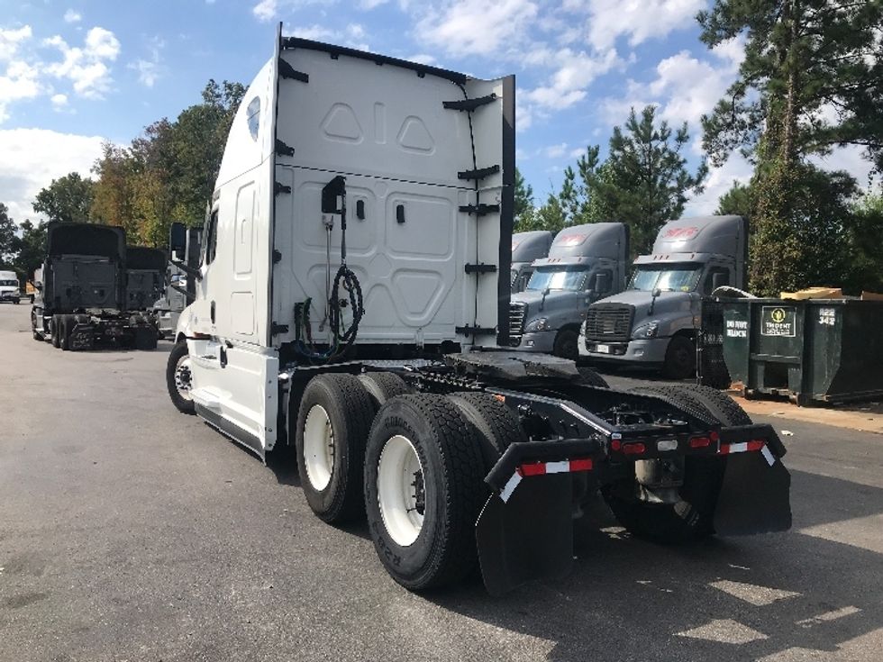 Sleeper Tractor-Heavy Duty Tractors-Freightliner-2022-T12664ST-Ladson-SC-487,445\n\t\tmiles-$ 72,000 - Image 5