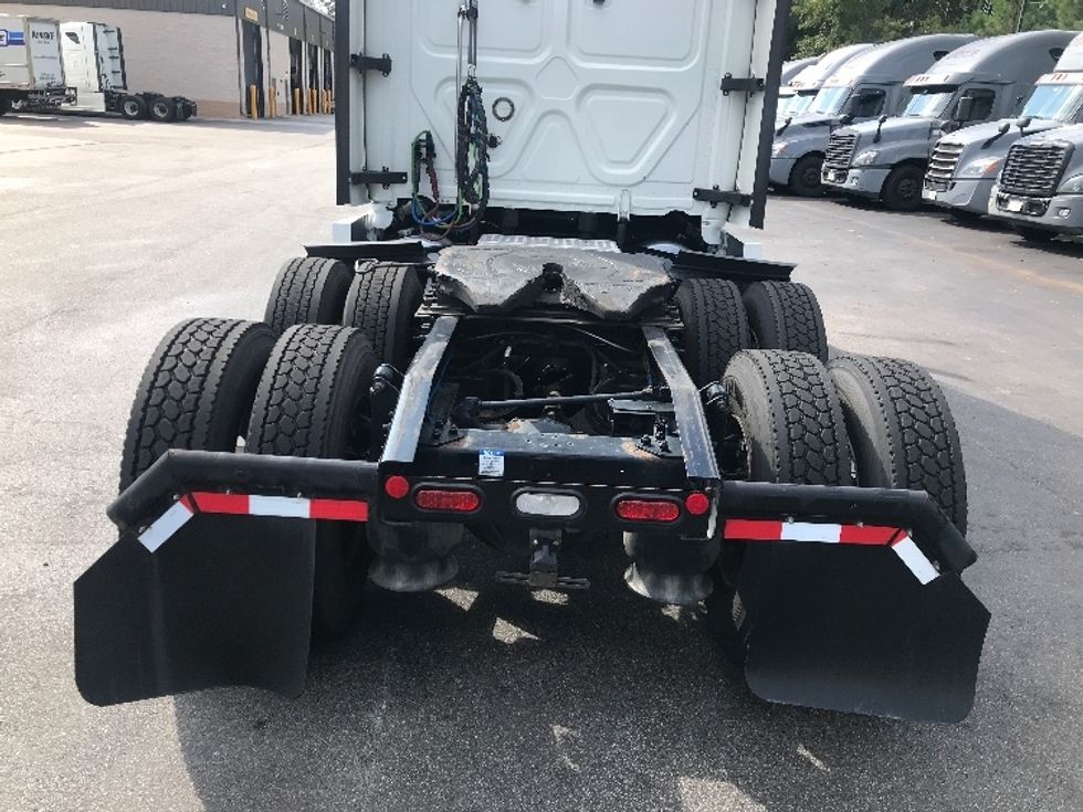 Sleeper Tractor-Heavy Duty Tractors-Freightliner-2022-T12664ST-Ladson-SC-487,445\n\t\tmiles-$ 72,000 - Image 6