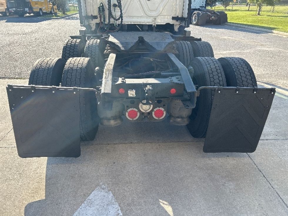 Sleeper Tractor-Heavy Duty Tractors-Freightliner-2022-T12664ST-Lafayette-LA-370,304\n\t\tmiles-$ 87,000 - Image 6