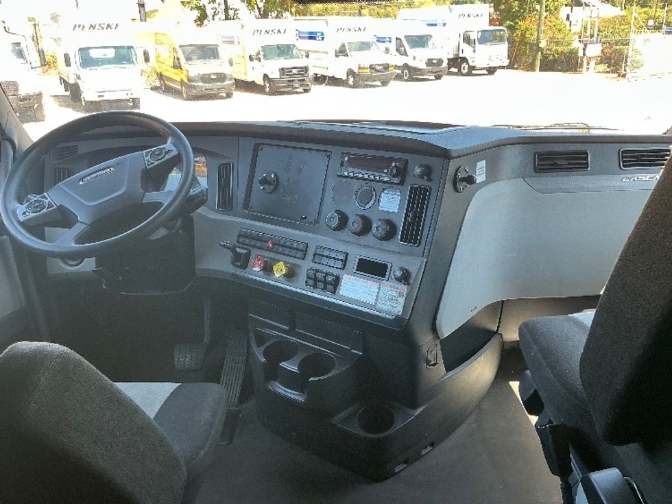 Sleeper Tractor-Heavy Duty Tractors-Freightliner-2022-T12664ST-Lagrange-GA-544,050\n\t\tmiles-$ 77,500 - Image 12