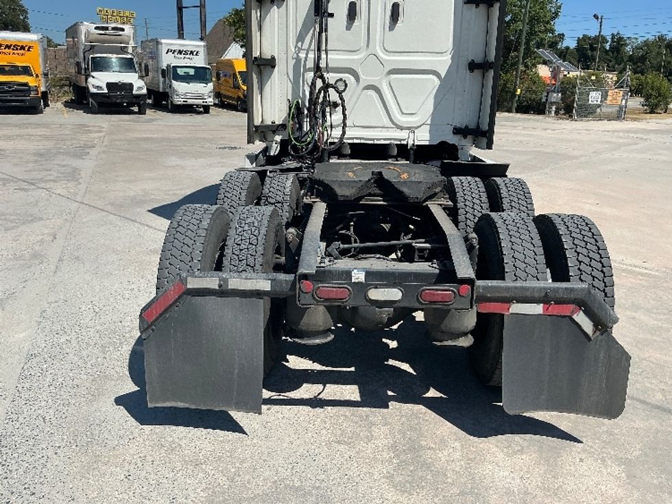 Sleeper Tractor-Heavy Duty Tractors-Freightliner-2022-T12664ST-Lagrange-GA-544,050\n\t\tmiles-$ 77,500 - Image 6