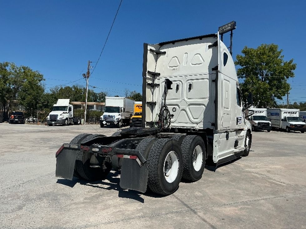 Sleeper Tractor-Heavy Duty Tractors-Freightliner-2022-T12664ST-Lagrange-GA-544,050\n\t\tmiles-$ 77,500 - Image 7