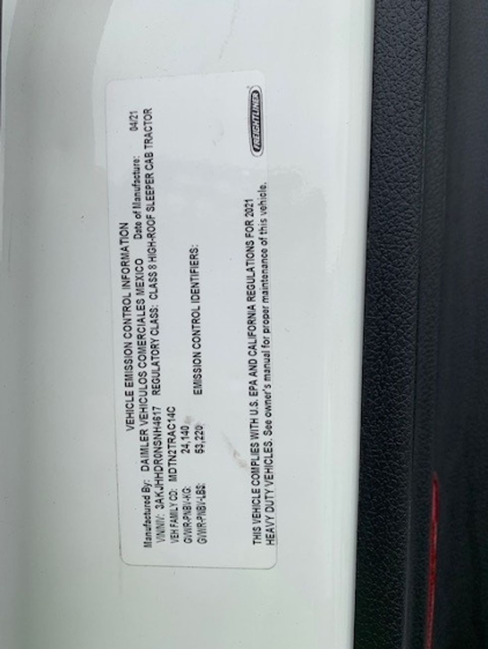 Sleeper Tractor-Heavy Duty Tractors-Freightliner-2022-T12664ST-Lancaster-PA-492,832\n\t\tmiles-$ 68,500 - Image 23