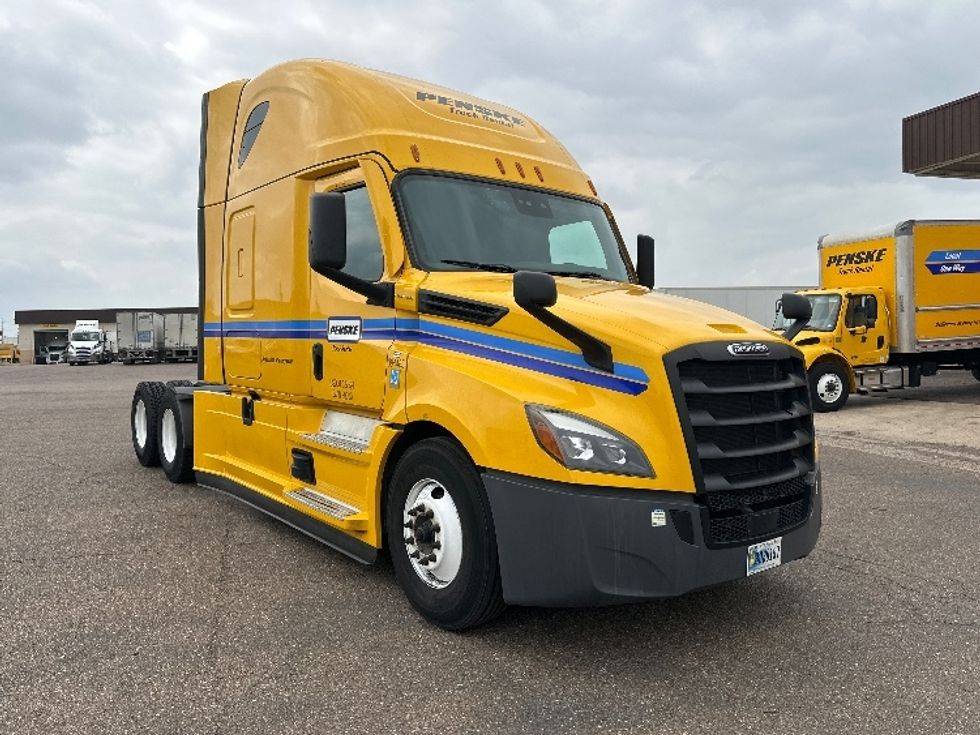 Sleeper Tractor-Heavy Duty Tractors-Freightliner-2022-T12664ST-Laredo-TX-264,773\n\t\tmiles-$ 92,500 - Image 1