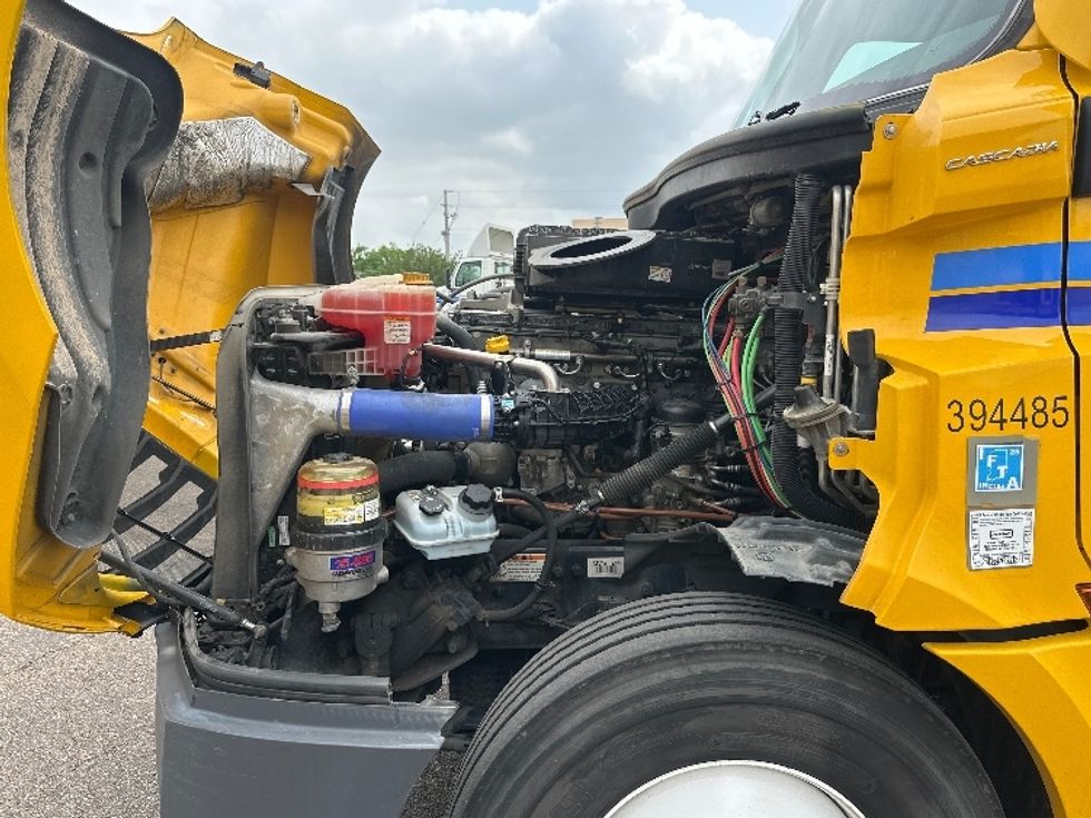 Sleeper Tractor-Heavy Duty Tractors-Freightliner-2022-T12664ST-Laredo-TX-264,773\n\t\tmiles-$ 92,500 - Image 20