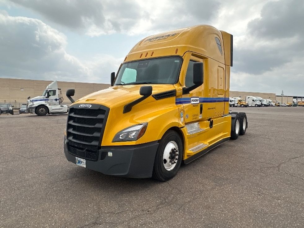 Sleeper Tractor-Heavy Duty Tractors-Freightliner-2022-T12664ST-Laredo-TX-264,773\n\t\tmiles-$ 92,500 - Image 3