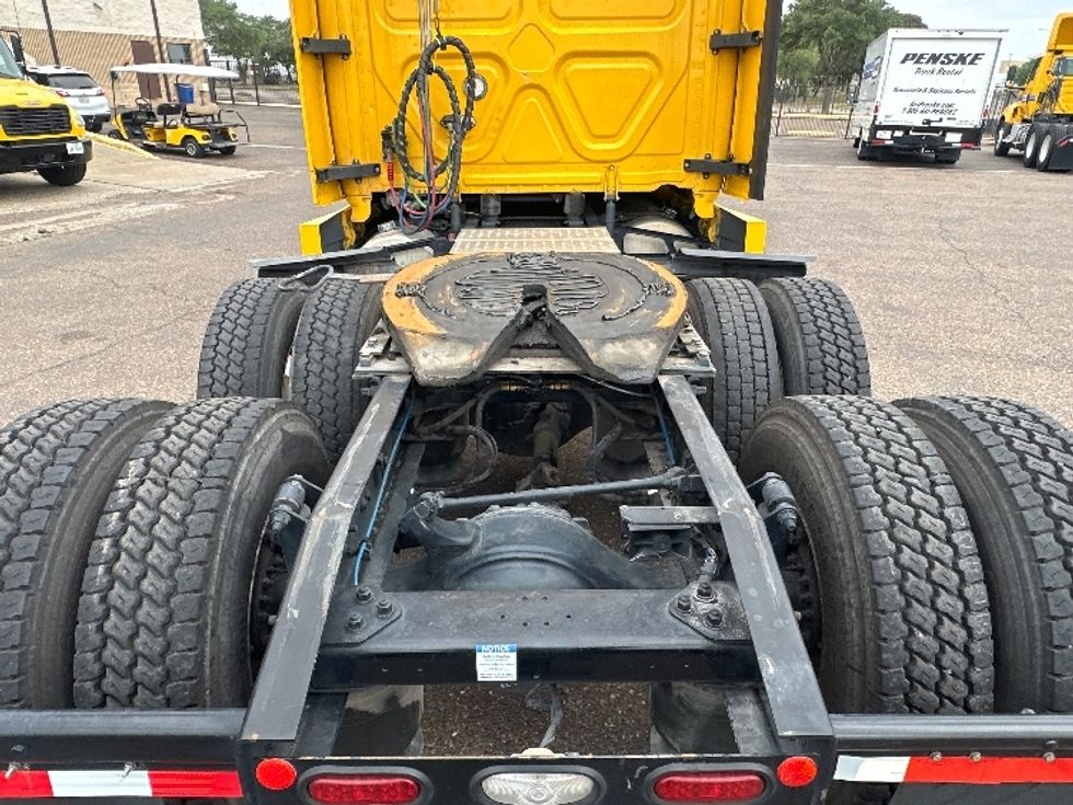 Sleeper Tractor-Heavy Duty Tractors-Freightliner-2022-T12664ST-Laredo-TX-264,773\n\t\tmiles-$ 92,500 - Image 6