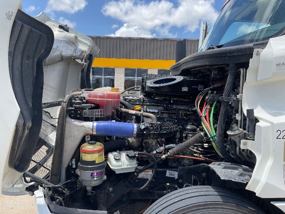 Sleeper Tractor-Heavy Duty Tractors-Freightliner-2022-T12664ST-Laredo-TX-435,824\n\t\tmiles-$ 83,500 - Image 20