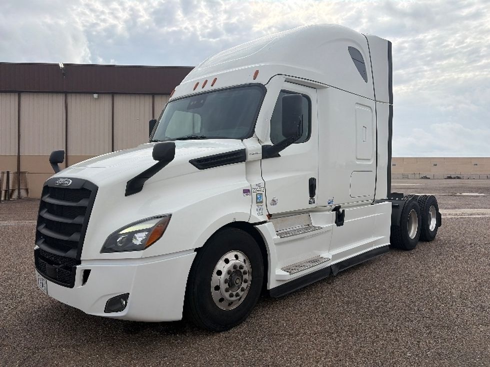 Sleeper Tractor-Heavy Duty Tractors-Freightliner-2022-T12664ST-Laredo-TX-435,824\n\t\tmiles-$ 83,500 - Image 3