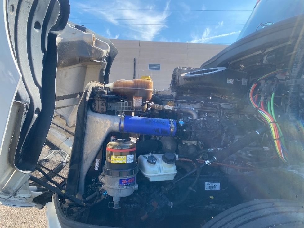 Sleeper Tractor-Heavy Duty Tractors-Freightliner-2022-T12664ST-Laredo-TX-483,000\n\t\tmiles-$ 75,750 - Image 21