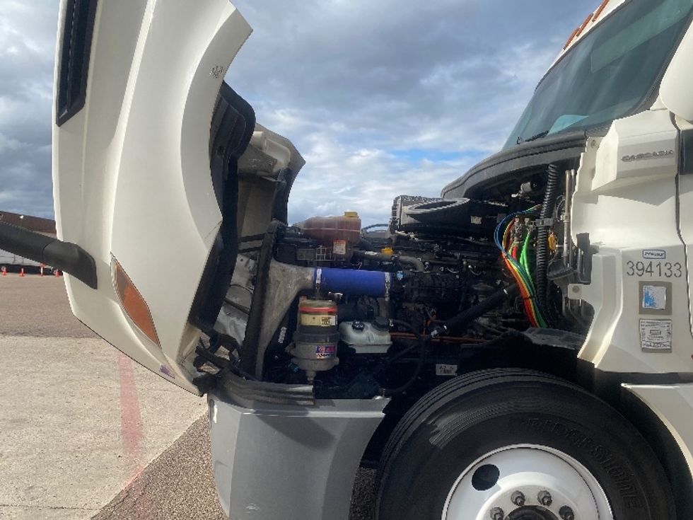 Sleeper Tractor-Heavy Duty Tractors-Freightliner-2022-T12664ST-Laredo-TX-501,450\n\t\tmiles-$ 72,500 - Image 21