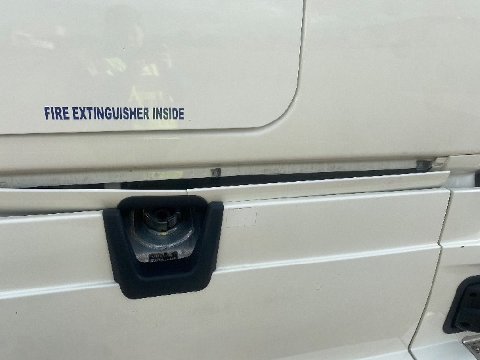 Sleeper Tractor-Heavy Duty Tractors-Freightliner-2022-T12664ST-Laredo-TX-501,450\n\t\tmiles-$ 72,500 - Image 23