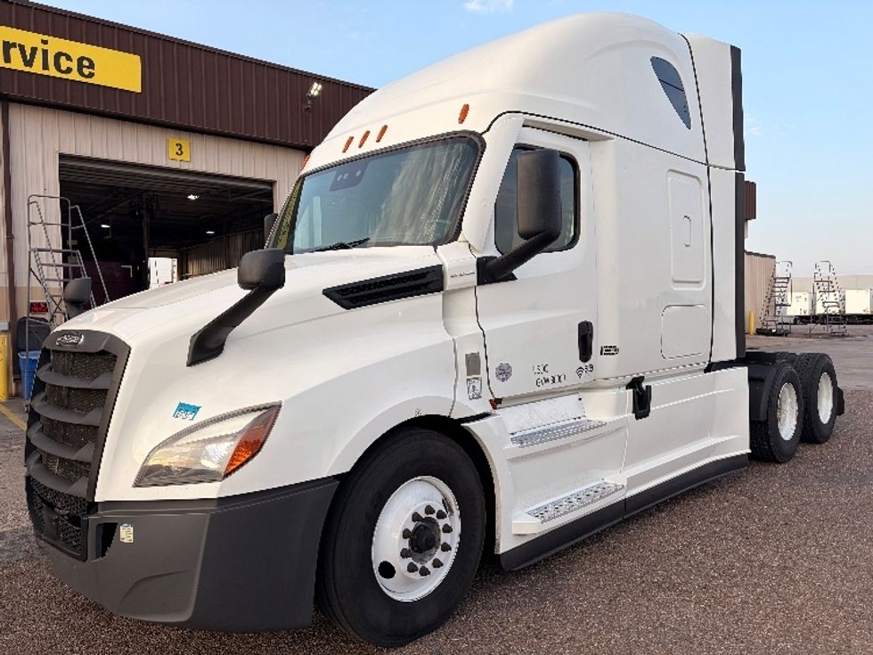 Sleeper Tractor-Heavy Duty Tractors-Freightliner-2022-T12664ST-Laredo-TX-638,442\n\t\tmiles-$ 62,500 - Image 3