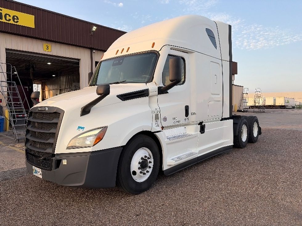 Sleeper Tractor-Heavy Duty Tractors-Freightliner-2022-T12664ST-Laredo-TX-647,416\n\t\tmiles-$ 61,500 - Image 3