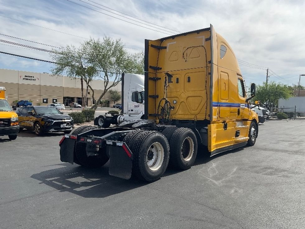 Sleeper Tractor-Heavy Duty Tractors-Freightliner-2022-T12664ST-Las Vegas-NV-322,588\n\t\tmiles-$ 92,500 - Image 7