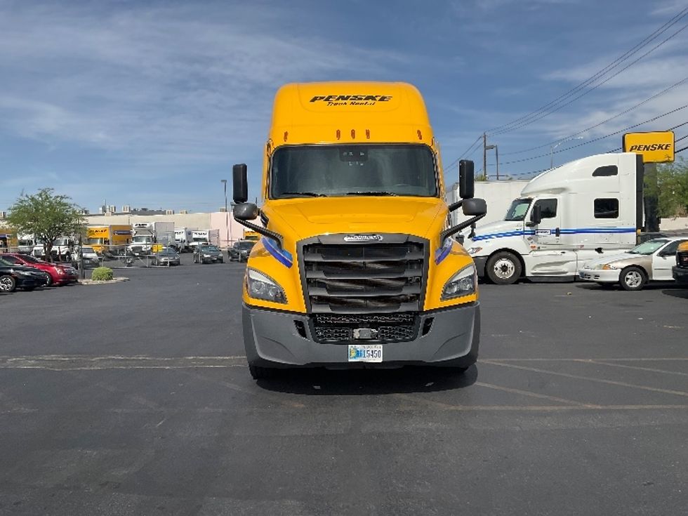 Sleeper Tractor-Heavy Duty Tractors-Freightliner-2022-T12664ST-Las Vegas-NV-381,252\n\t\tmiles-$ 81,250 - Image 2